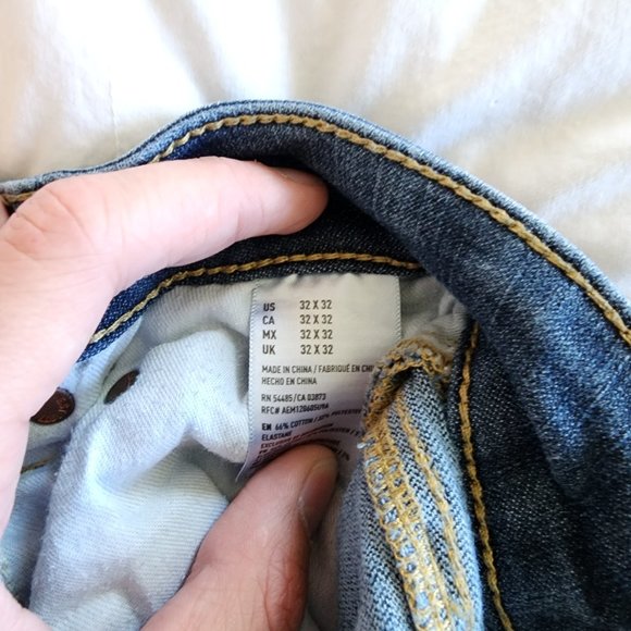 American Eagle 32/32 Extreme Flex 4 Lightly Worn Blue Jeans - Picture 3 of 3